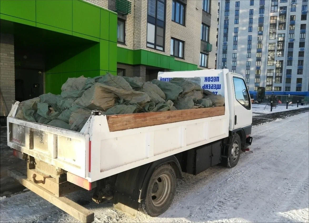 Вывоз мусора грузовым фургоном 3 тонны в Твери — цена от 1467 руб., ПроМусор