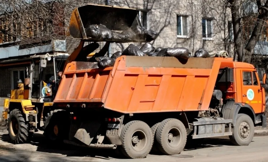 Вывоз мусора грузовым фургоном 5 тонн в Твери – ПроМусор, аренда, цена от 1685 руб