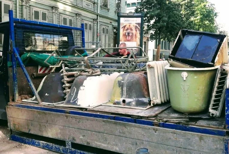 Вывоз старой сантехники в Твери от ПроМусор: быстро, недорого от 598 руб., утилизация и грузчики
