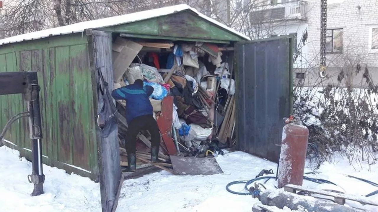 Вывоз мусора из гаража с гарантией чистоты в Твери в октябре